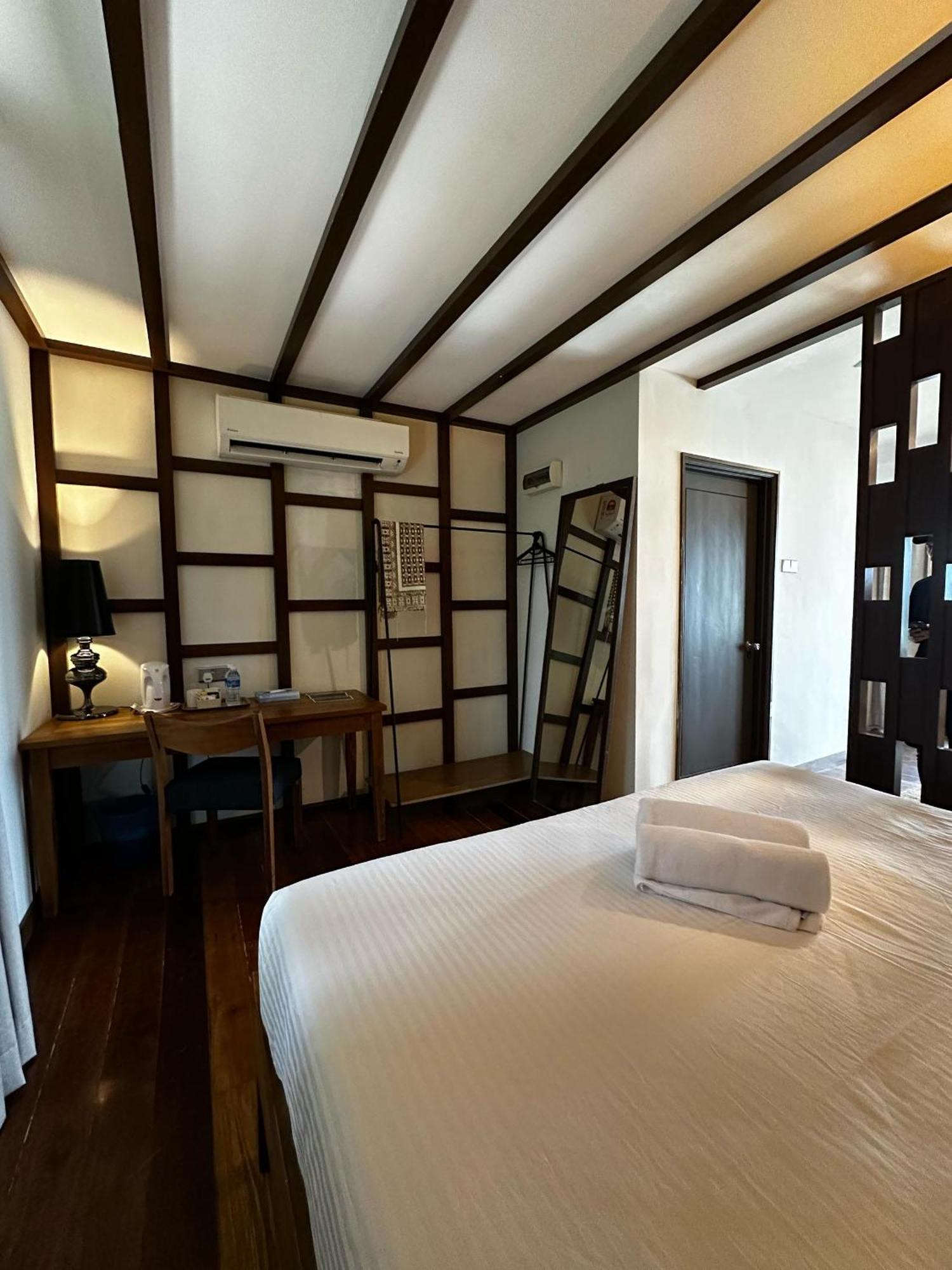 Beach Resort - Arwana Perhentian Besar Kampung Kuala Besut Luaran gambar