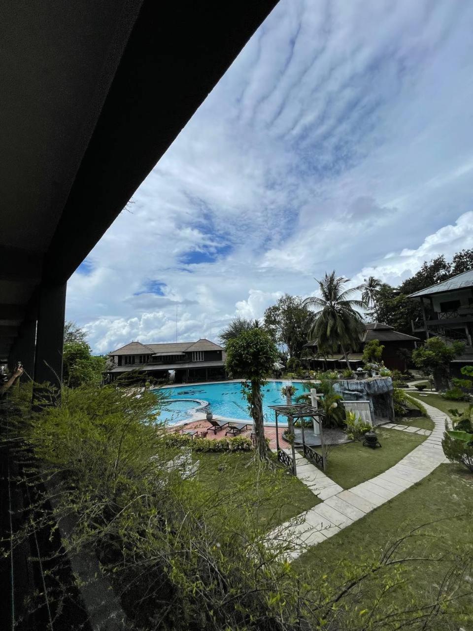Beach Resort - Arwana Perhentian Besar Kampung Kuala Besut Luaran gambar